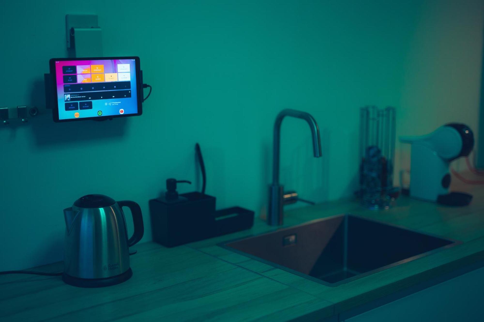 Smart Luxury - Private Gym, Hot Tub & Sauna St Lucia Ngoại thất bức ảnh